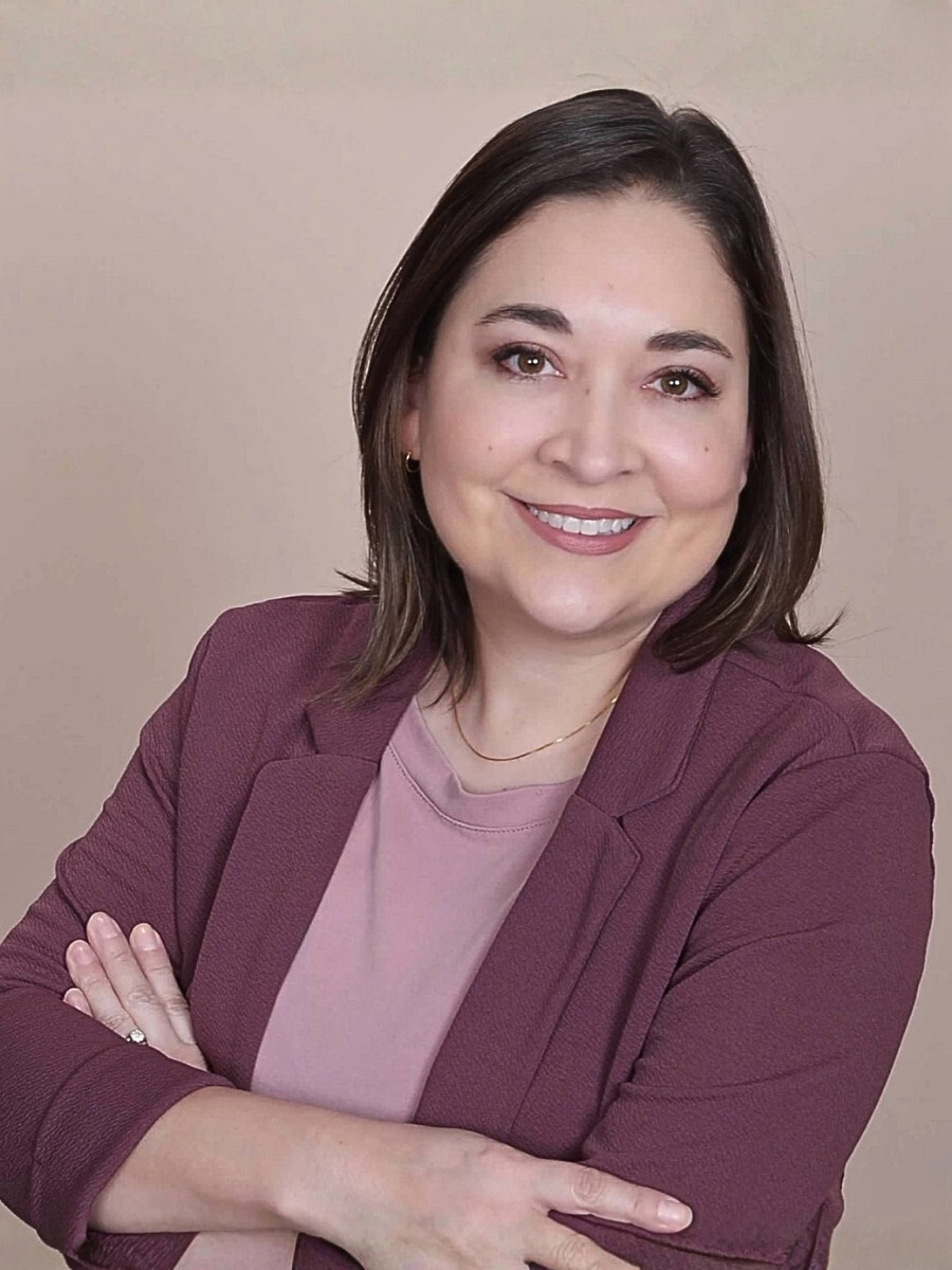 Headshot for Angela Navarro MA LPC at Olive & Ash Counseling